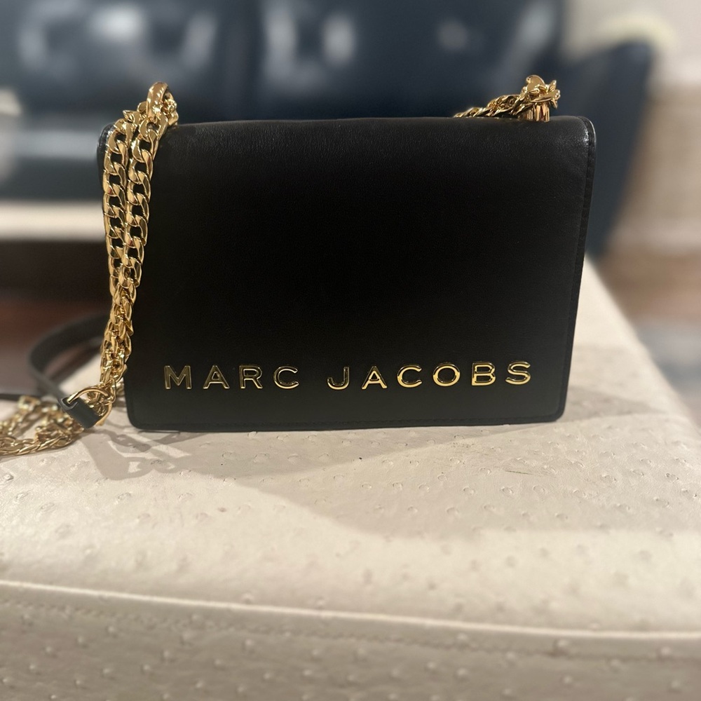***SOLD***Leather Marc Jacob Shoulder/Crossbody Bag
